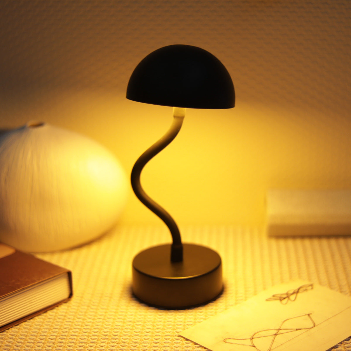 Rechargeable LED Mushroom Table Lamp